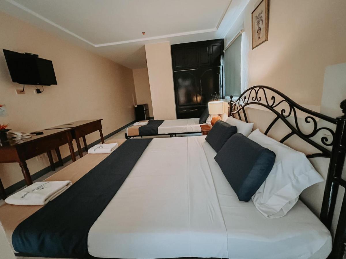 Fuente Hotel De Cebu Kültér fotó