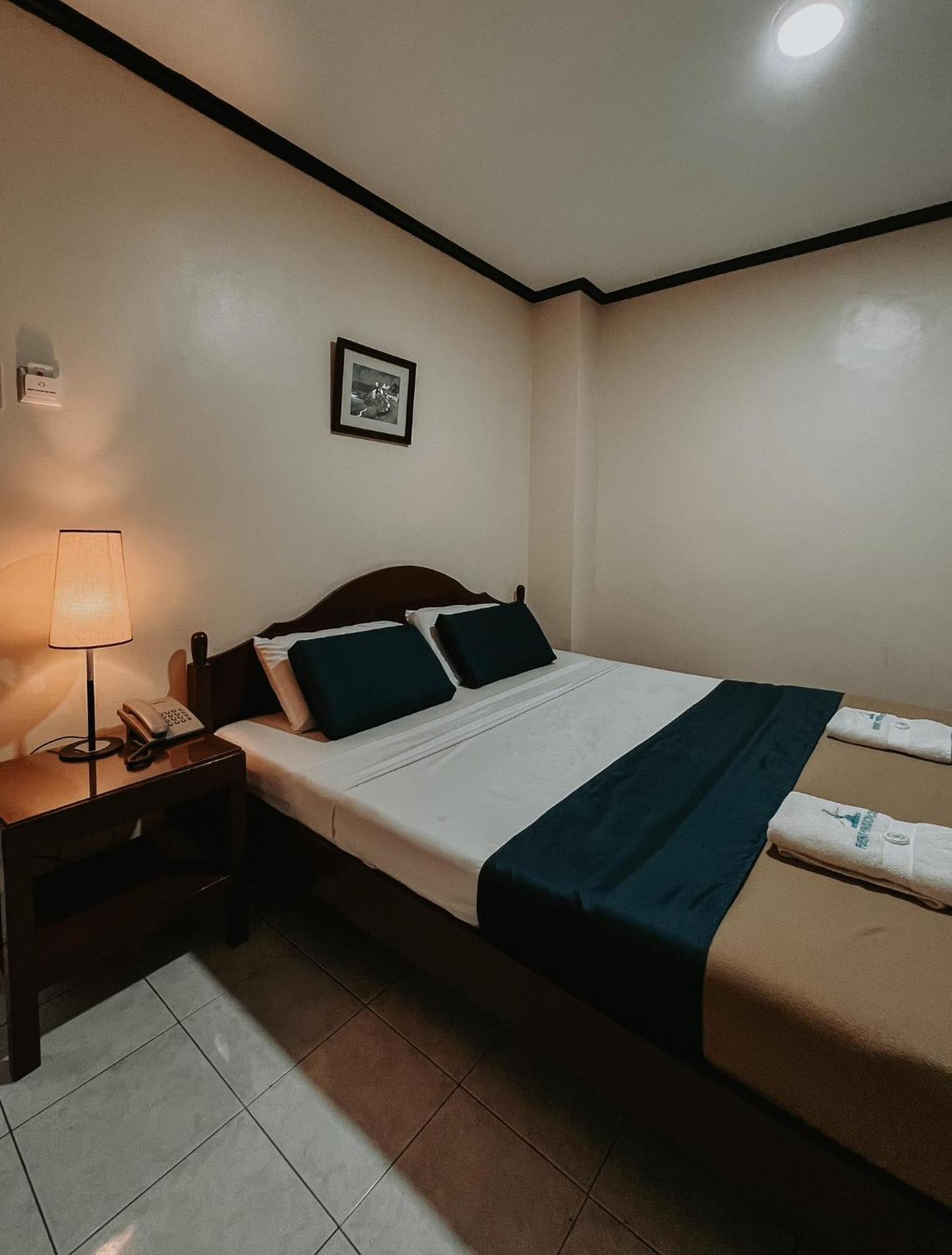 Fuente Hotel De Cebu Kültér fotó